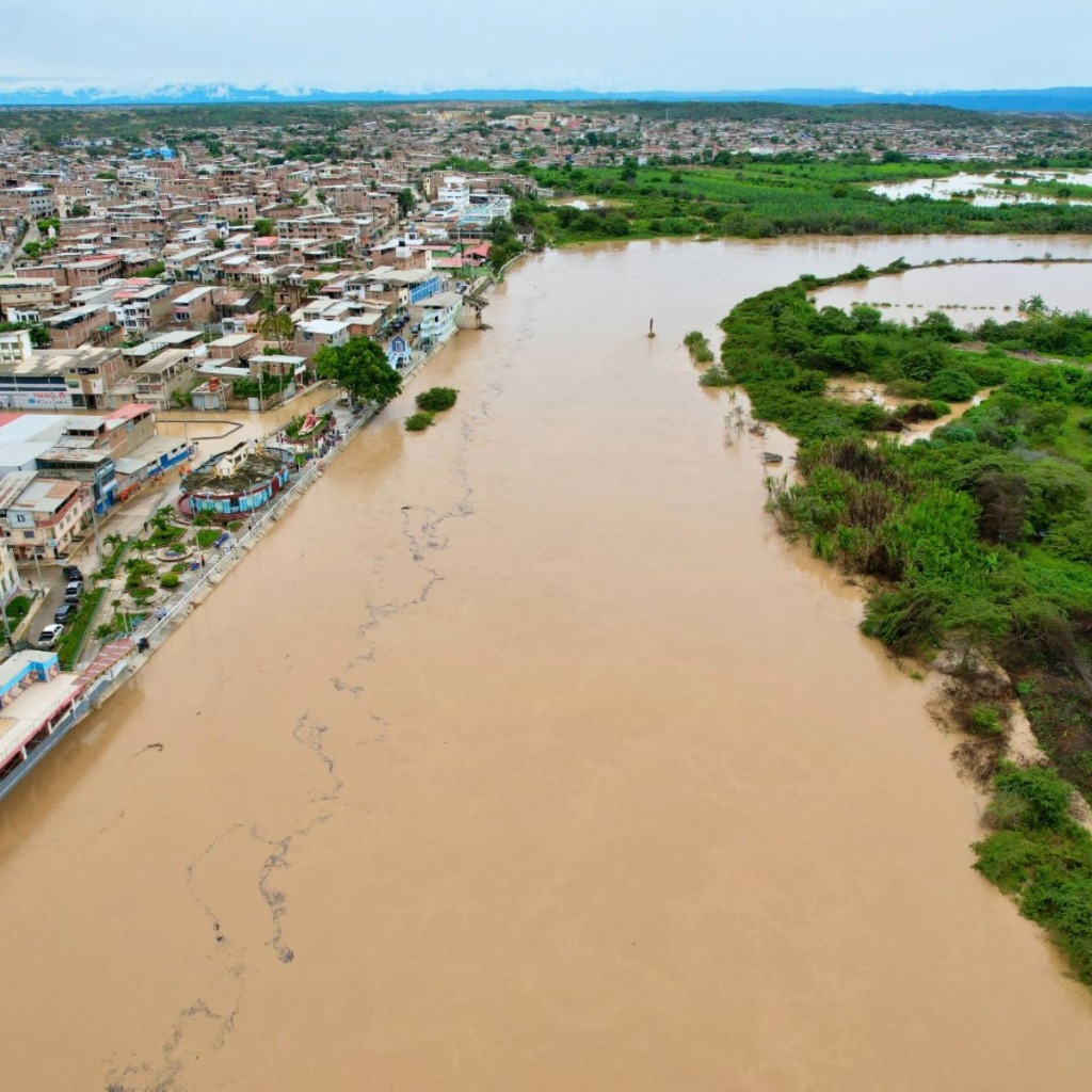 Modelo Numérico e Inteligencia Artificial para Formaletas Textiles – Río Tumbes